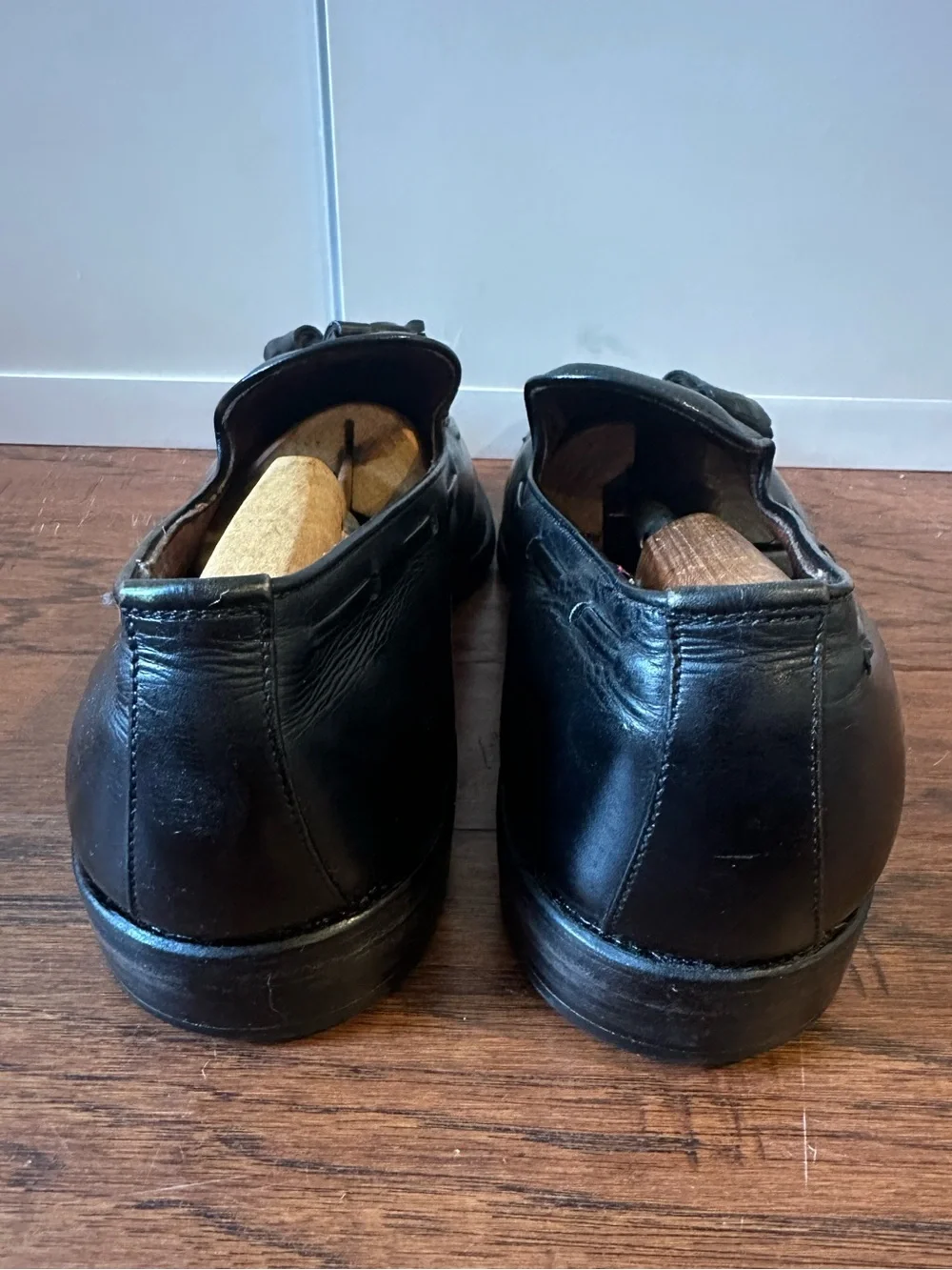 Allen Edmonds Vintage Saratoga Black Tassel Leather Loafers - Dress Shoes - 10.5